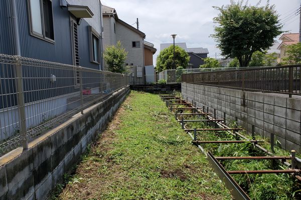 ヤマモモ公園脇